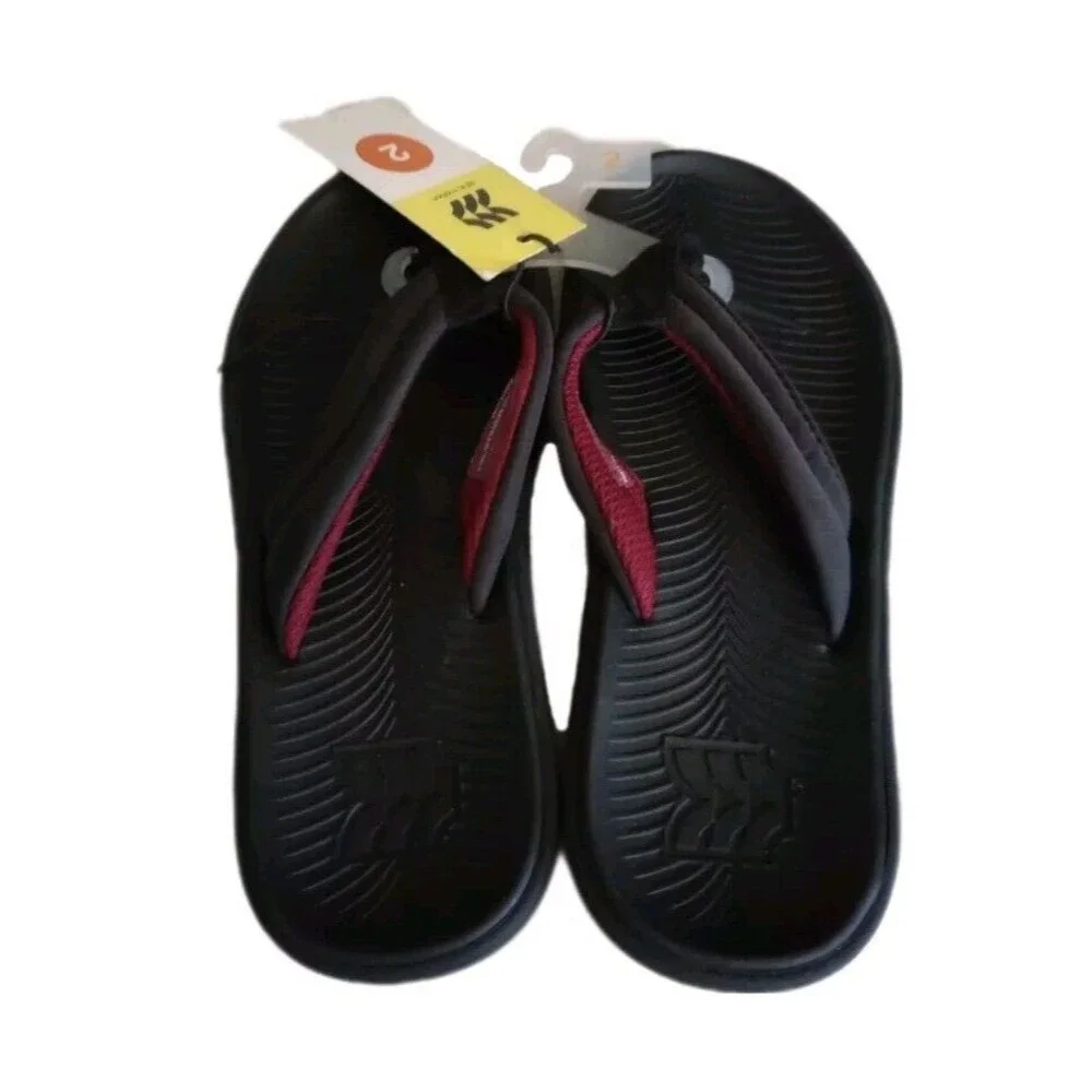 All In Motion Black & Red Sterling Contoured Footbed Thong Sandals sz 2 Big Boys